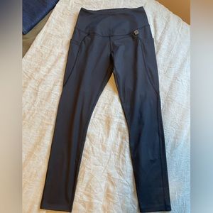 GovX dry high impact leggings with pockets. Size medium.